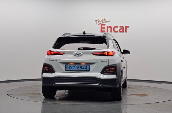 Hyundai Kona Premium — пробег 126 945 км — фото 4 из 5