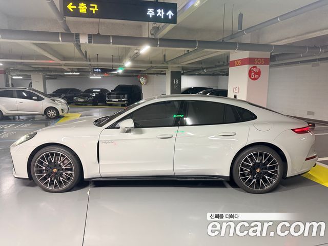 Porsche Panamera 2.9 AWD E-Hybrid — пробег 6 000 км — фото 2 из 5