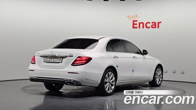 Mercedes-Benz E-Class из Кореи Encar