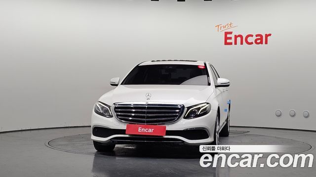 Mercedes-Benz E-Class из Кореи Encar
