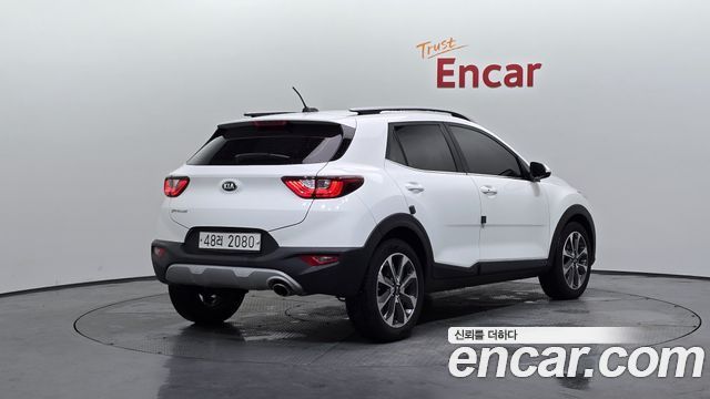 Kia Stonic Diesel 1.6 Prestige — пробег 68 748 км — фото 2 из 5