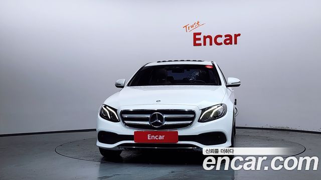 Mercedes-Benz E-Class из Кореи Encar