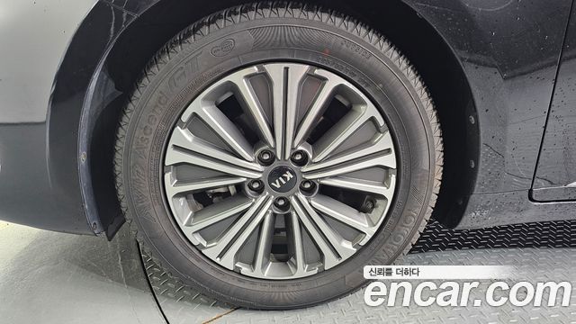 Kia K7 из Кореи Encar