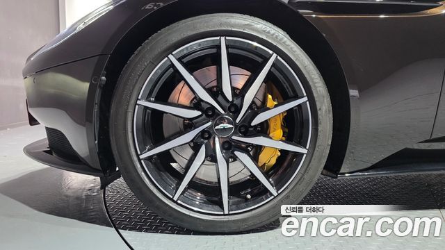 Astonmartin DB11 из Кореи Encar