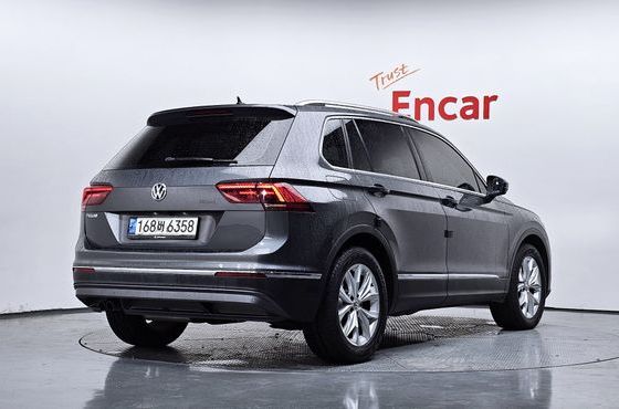 Volkswagen Tiguan 2.0 TDI Premium — пробег 59 748 км — фото 2 из 5