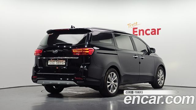 Kia Carnival из Кореи Encar