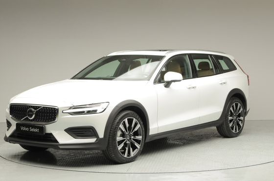 Volvo V60 B5 Ultra AWD — пробег 3 897 км — фото 1 из 5