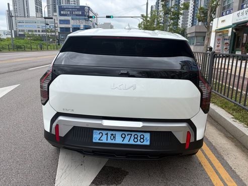 Kia EV3 Standard 2WD Air — пробег 532 км — фото 4 из 5