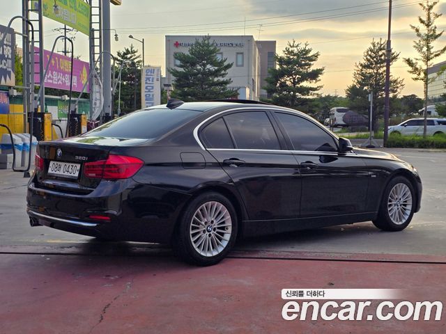 BMW 3-Series 320i Luxury — пробег 99 000 км — фото 2 из 5