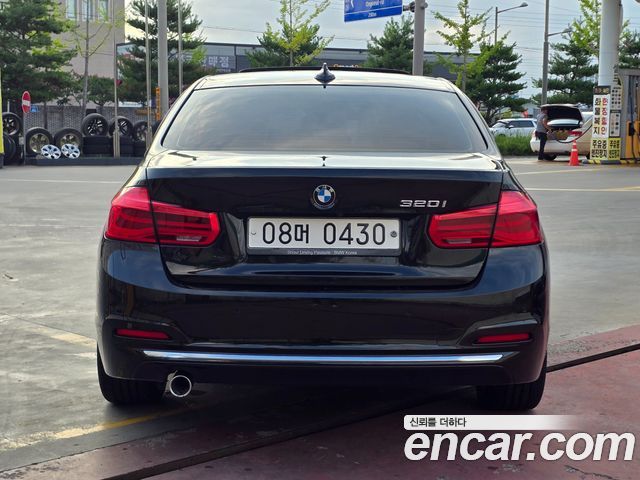 BMW 3-Series 320i Luxury — пробег 99 000 км — фото 4 из 5