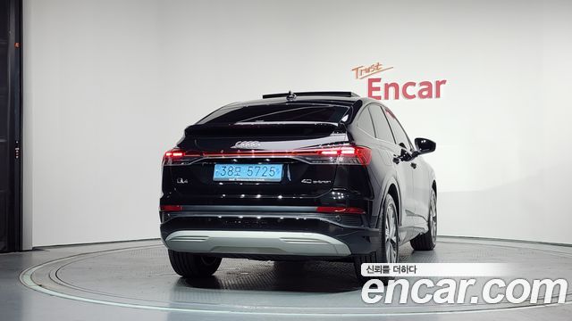 Audi Q4 e-tron 40 Sportback — пробег 44 013 км — фото 4 из 5