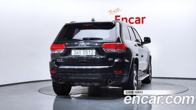 Jeep Cherokee 3.0 Diesel Overland WK2 — пробег 100 076 км — фото 4 из 5