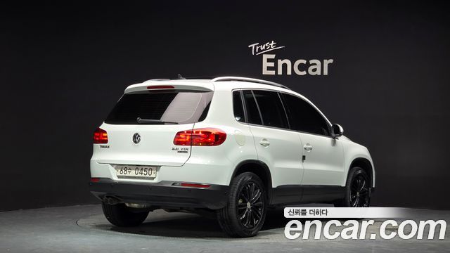 Volkswagen Tiguan 2.0 TDI  Premium 5N — пробег 108 817 км — фото 2 из 5