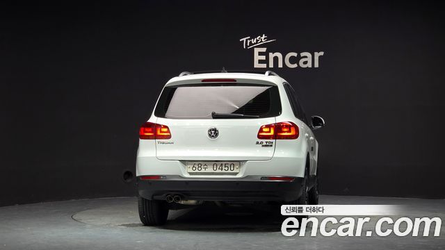 Volkswagen Tiguan 2.0 TDI  Premium 5N — пробег 108 817 км — фото 4 из 5