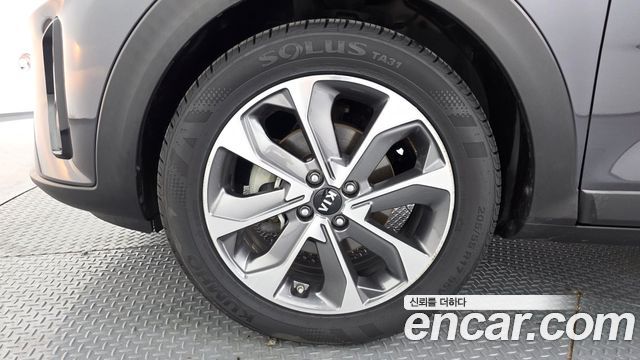 Kia Stonic из Кореи Encar