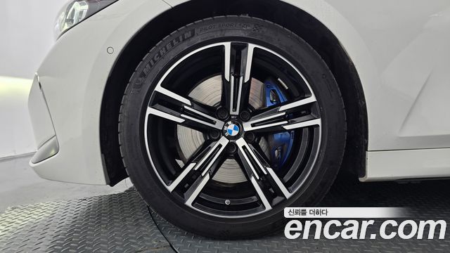 BMW 3-Series 320i M Sport Pro Special Edition — пробег 29 499 км — фото 5 из 5
