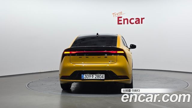 Toyota Prius из Кореи Encar