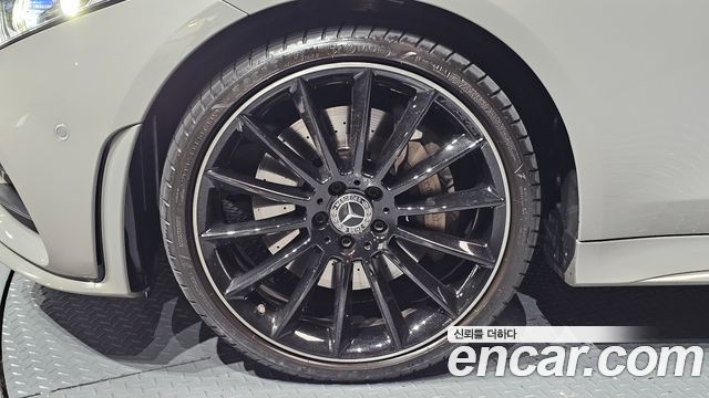 Mercedes-Benz CLS-Class CLS450 4MATIC Designo Exclusive Edition — пробег 73 689 км — фото 5 из 5