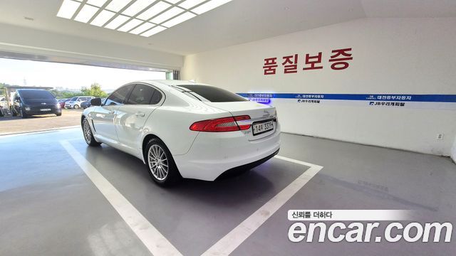 Jaguar XF 2.2D Luxury X250 — пробег 114 000 км — фото 5 из 5