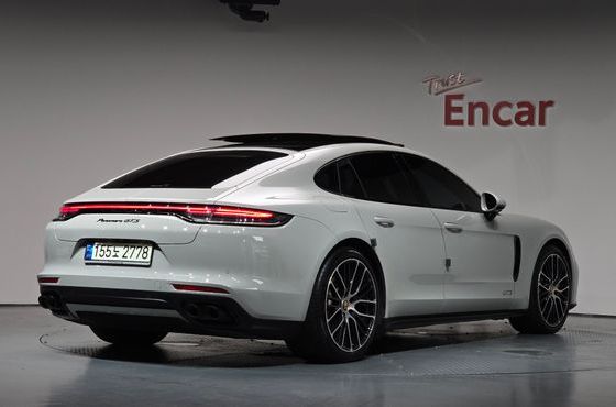 Porsche Panamera 4.0 GTS — пробег 67 805 км — фото 2 из 5