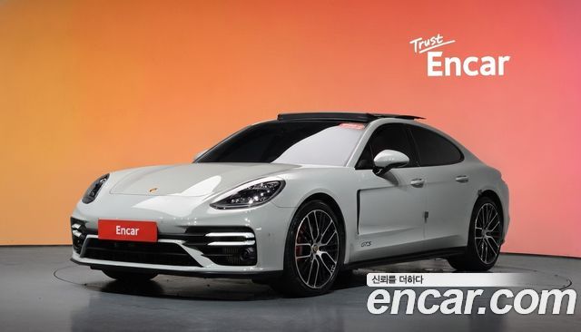 Porsche Panamera 4.0 GTS — пробег 67 805 км — фото 1 из 5