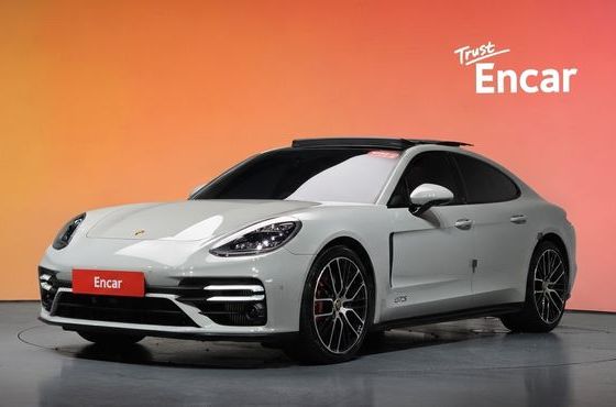Porsche Panamera 4.0 GTS — пробег 67 805 км — фото 1 из 5