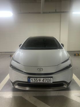 Toyota Prius 2.0 PHEV XSE — пробег 9 300 км — фото 3 из 5
