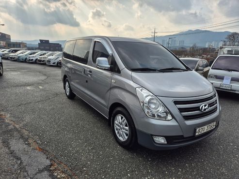 Hyundai Starex 3-Seater VAN Modern — пробег 261 428 км — фото 2 из 5