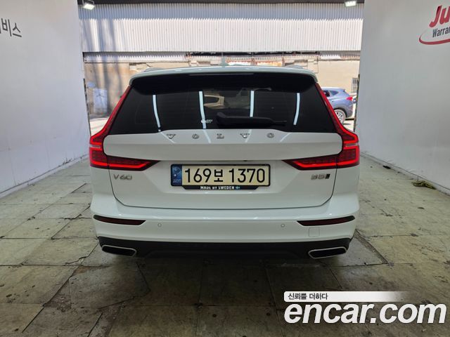 Volvo V60 B5 Pro AWD — пробег 73 343 км — фото 4 из 5