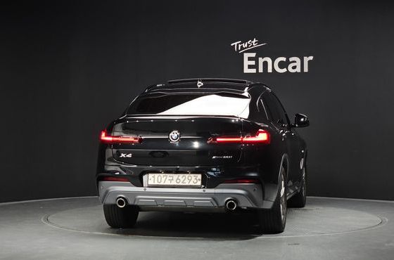 BMW X4 xDrive20i M Sport X — пробег 104 579 км — фото 4 из 5