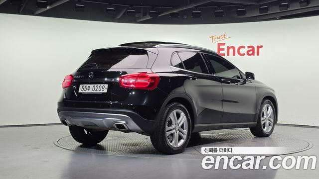Mercedes-Benz GLA-Class GLA200 d — пробег 118 142 км — фото 2 из 5
