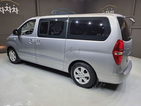 Hyundai Starex Wagon 12-Seater Smart — пробег 82 339 км — фото 4 из 5