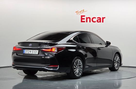 Lexus ES Executive — пробег 73 313 км — фото 2 из 5