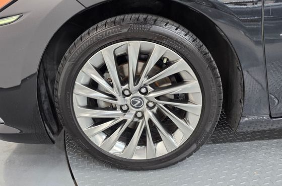 Lexus ES Executive — пробег 73 313 км — фото 5 из 5