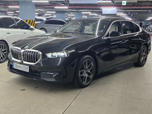 BMW 5-Series 523d — пробег 6 130 км — фото 1 из 5