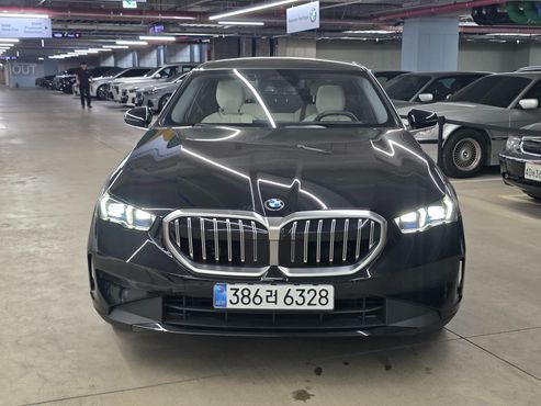 BMW 5-Series 523d — пробег 6 130 км — фото 3 из 5