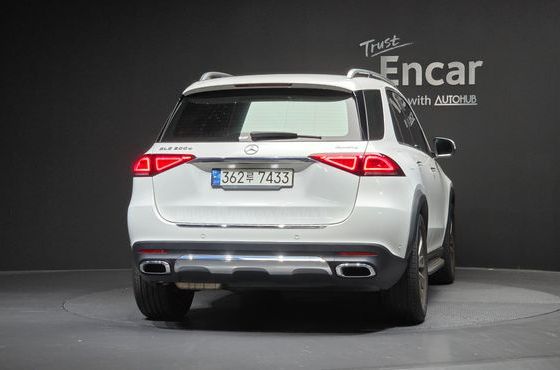 Mercedes-Benz GLE-Class GLE300d 4MATIC — пробег 90 307 км — фото 4 из 5