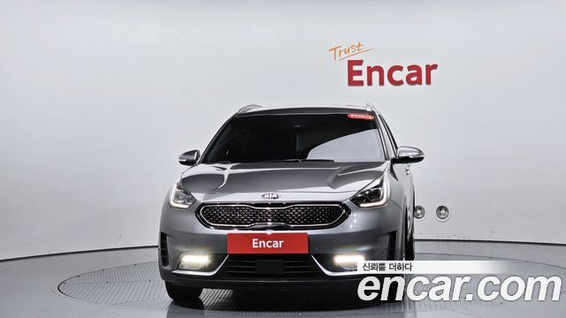 Kia Niro Noblesse — пробег 195 325 км — фото 3 из 5