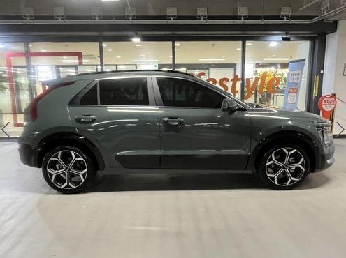 Kia Niro Signature — пробег 25 565 км — фото 3 из 5