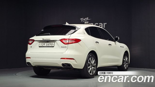 Maserati Levante из Кореи Encar