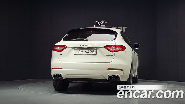 Maserati Levante из Кореи Encar