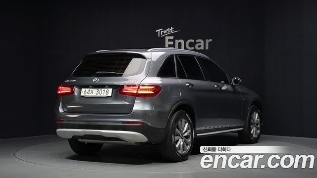 Mercedes-Benz GLC-Class GLC350e 4MATIC Premium — пробег 72 555 км — фото 2 из 5