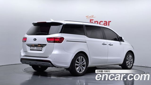 Kia Carnival из Кореи Encar