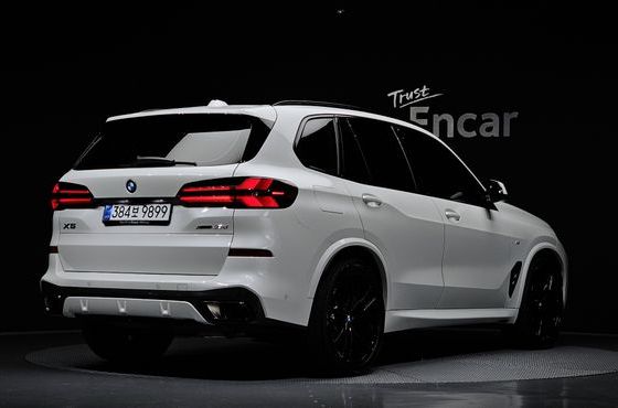 BMW X5 xDrive 40d M Sport Pro — пробег 4 081 км — фото 2 из 5