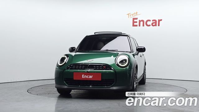 Mini Cooper 5 Door Favoured — пробег 25 285 км — фото 3 из 5