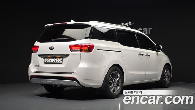 Kia Carnival из Кореи Encar