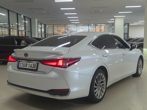 Lexus ES Executive — пробег 69 412 км — фото 4 из 5