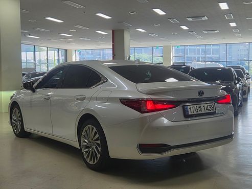 Lexus ES Executive — пробег 69 412 км — фото 5 из 5