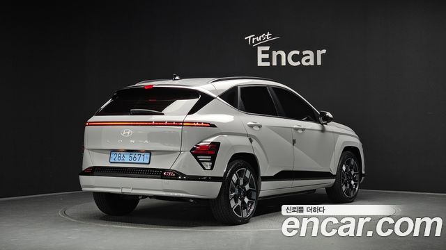 Hyundai Kona Long Range Inspiration — пробег 28 672 км — фото 2 из 5
