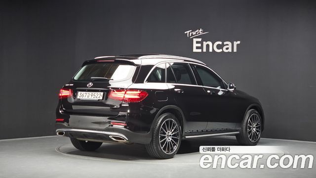 Mercedes-Benz GLC-Class GLC300 4MATIC AMG Line — пробег 80 164 км — фото 2 из 5